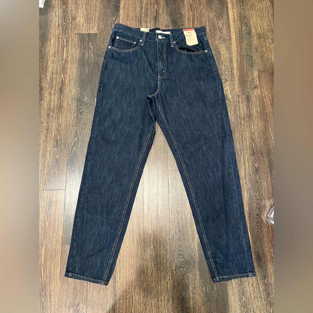Levi's Women 80s Mom Jeans High Rise Relaxed Size31x30 Soft and Thin NWT MSRP$69